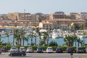 Anticitera Apartment